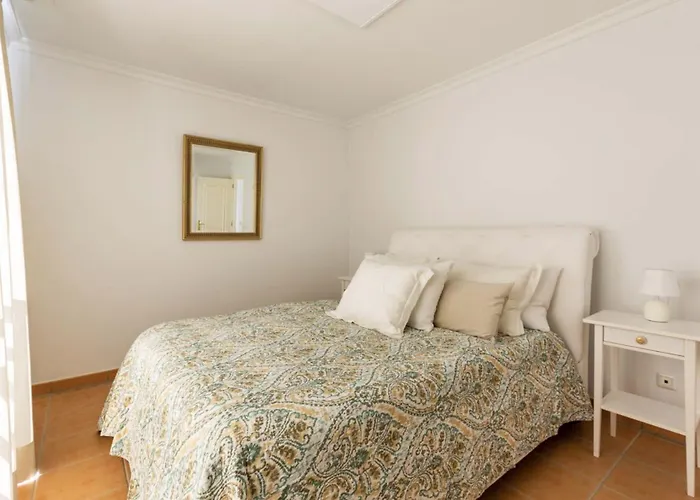 Sunny Maria La Tejita 그라나딜라데아보나